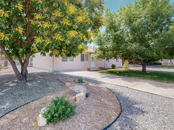 420 N 11th St, Belen, NM 87002