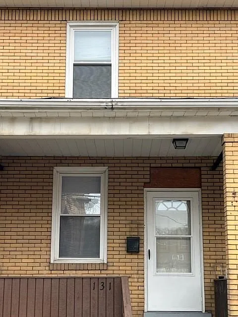 2 bed, 850 sqft, $1,050 — Photo 3