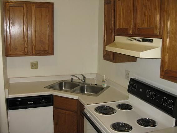 3rd image of 6125 W Nebraska Ave