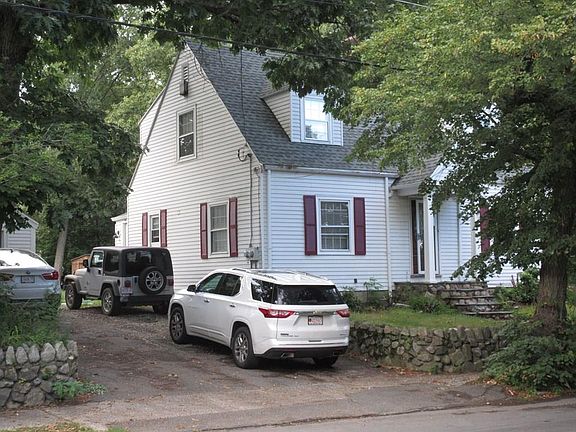 4th image of 221 Parkland Ave