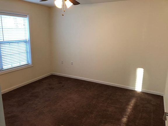 5th image of 19 Washington Ave APT 1