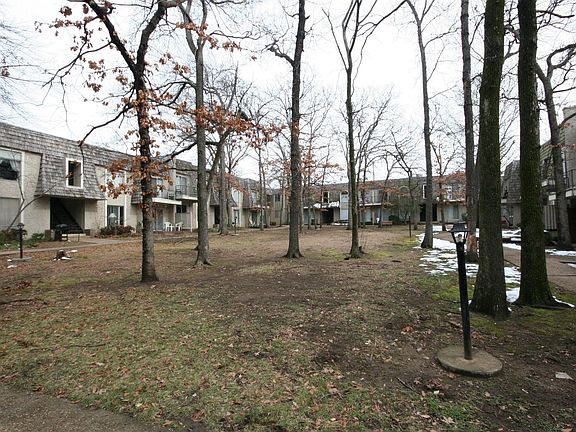 Alt. view of Courtyard