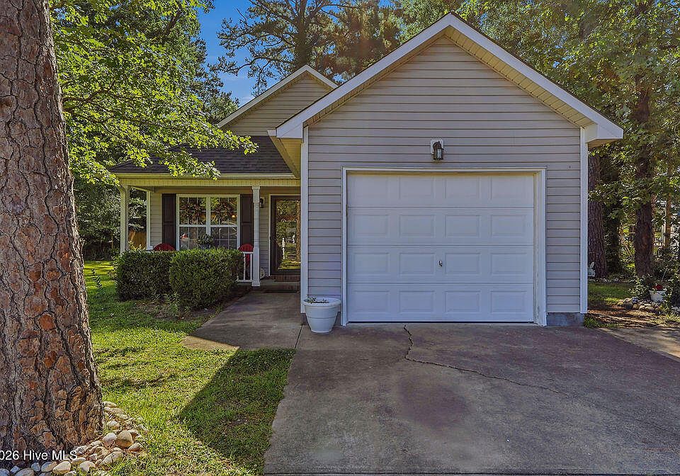 1st image of 709 Foy Avenue