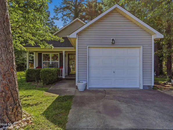 709 Foy Avenue, Maysville, NC 28555
