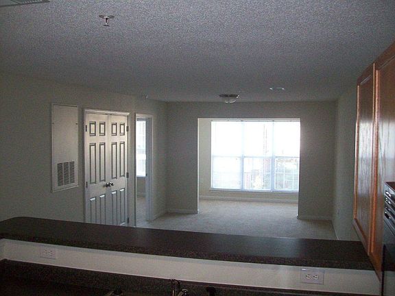 2nd image of 200 Keats Dr APT 231