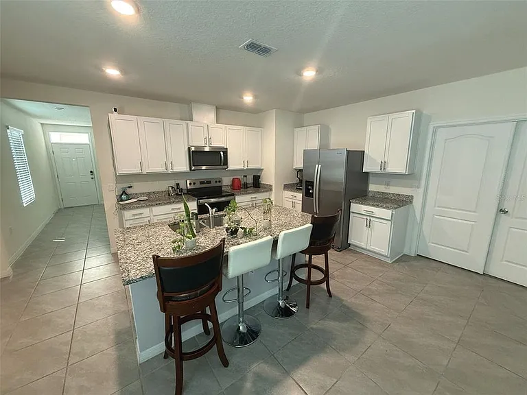 1823 Cacutta Way — Photo 2