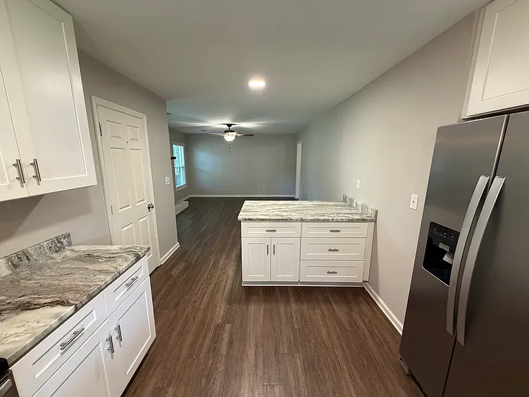 115 Burlington Ave — Photo 4