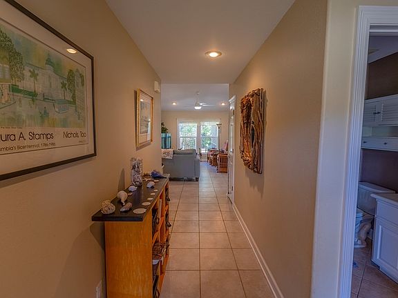 4th image of 652 Longwood Ct