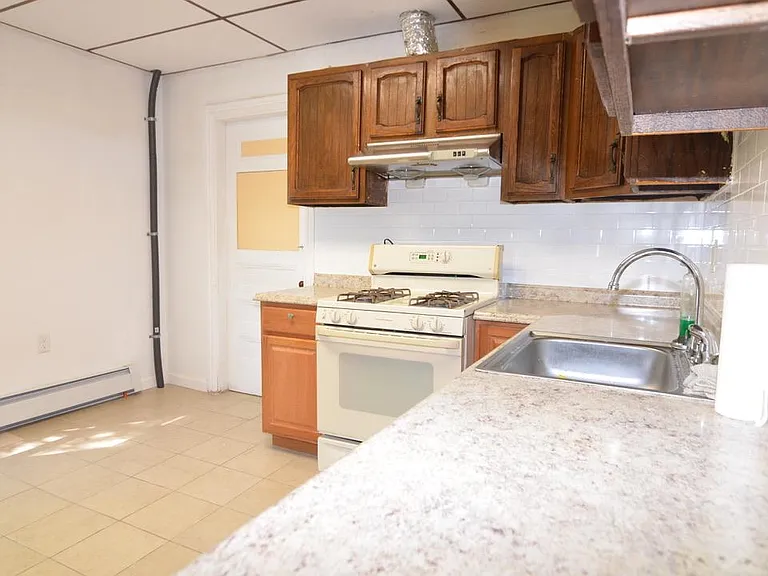 156 Billings St #1 — Photo 2