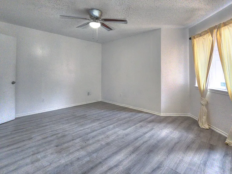 9827 Walnut St #205 — Photo 7