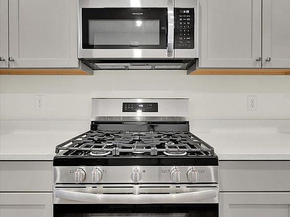 5th image of 2162 Winterberry Ln