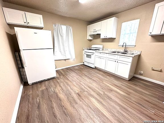 5th image of 9017 Garnett Ave