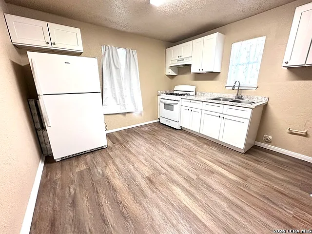 9017 Garnett Ave — Photo 5