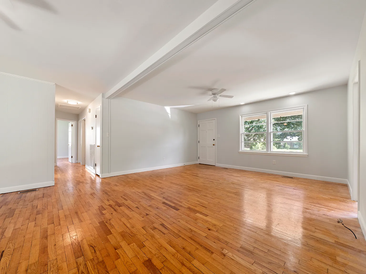 3 bed, 1712 sqft, $2,375 — Photo 3