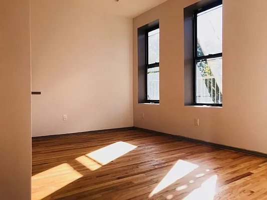 Rented by null | media 22