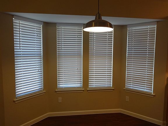 4th image of 504 Clearcreek Dr