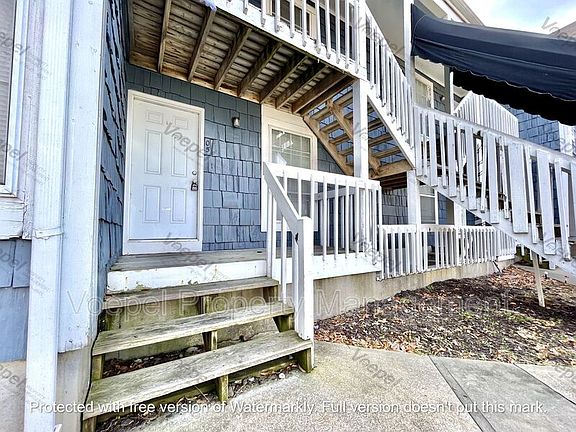 4th image of 10105 E 67th St