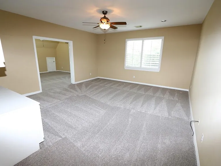 7102 Spring Run Ln — Photo 18