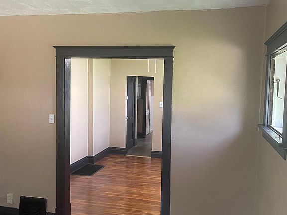 2nd image of 953 Canaan Ave