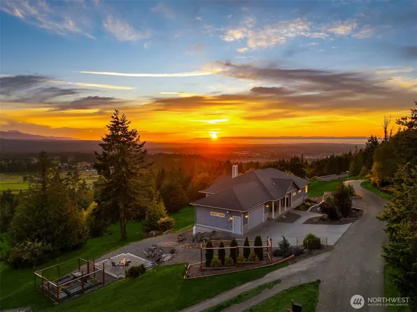 52 Carriage Drive, Sequim, WA 98382