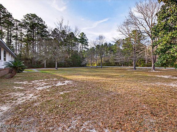 5th image of 14308 Longwood Cir
