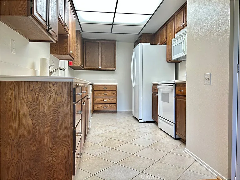 3392 Punta Alta #B — Photo 6