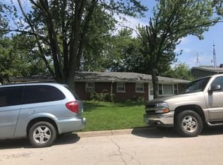 610-612 Glenview Ave, Aurora, IL 60505