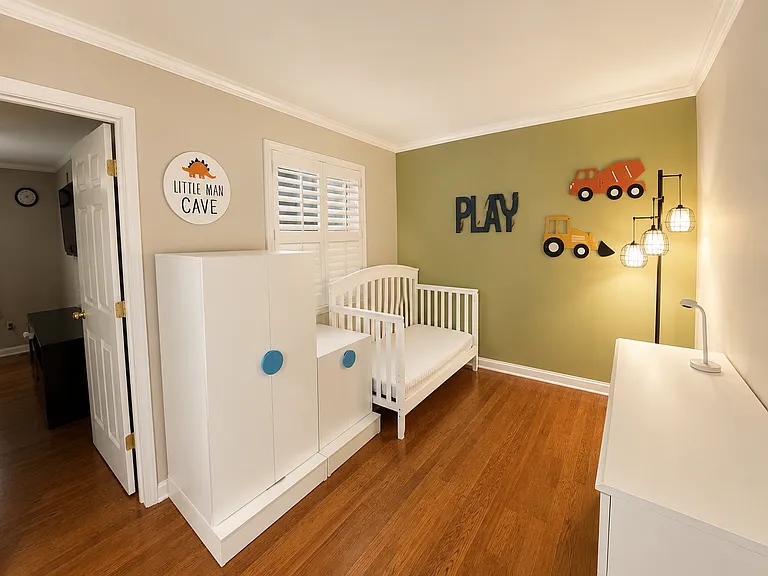 35 Jackson Ave — Photo 14