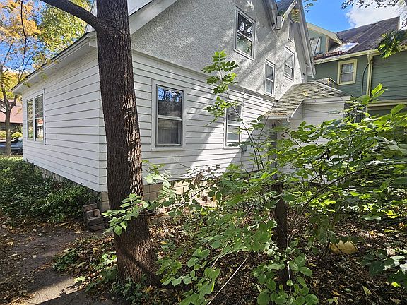3rd image of 1738 Melrose St