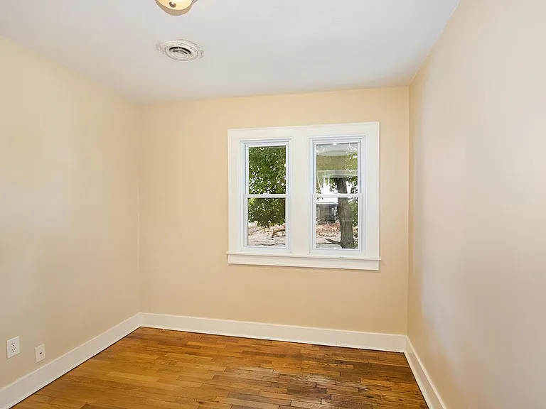 618 Veto St NW #2 — Photo 12