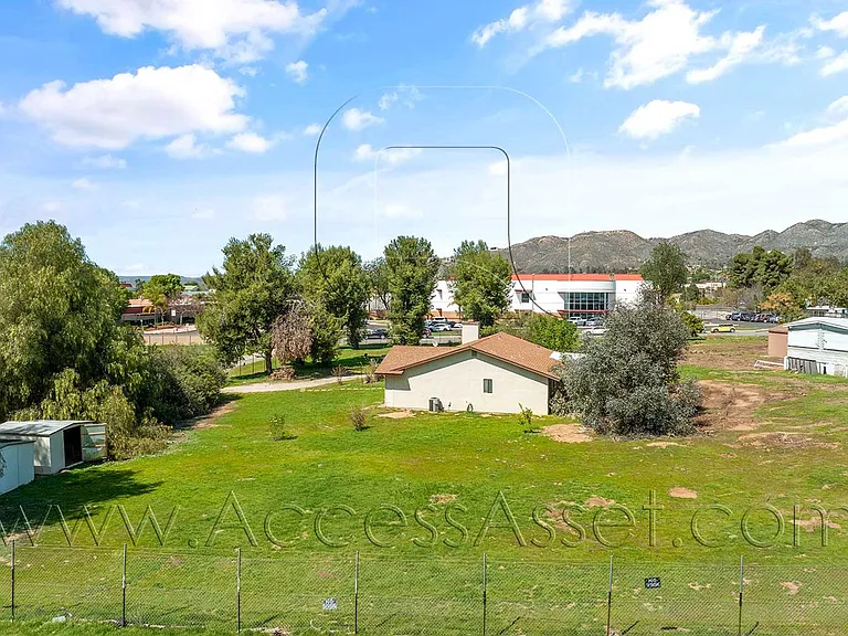 21825 Canyon Dr — Photo 21