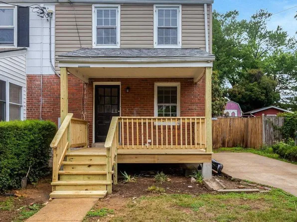 5926 Edgehill Ct, Alexandria, VA 22303