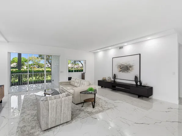 5082 Lake Catalina Drive #A, Boca Raton, FL 33496