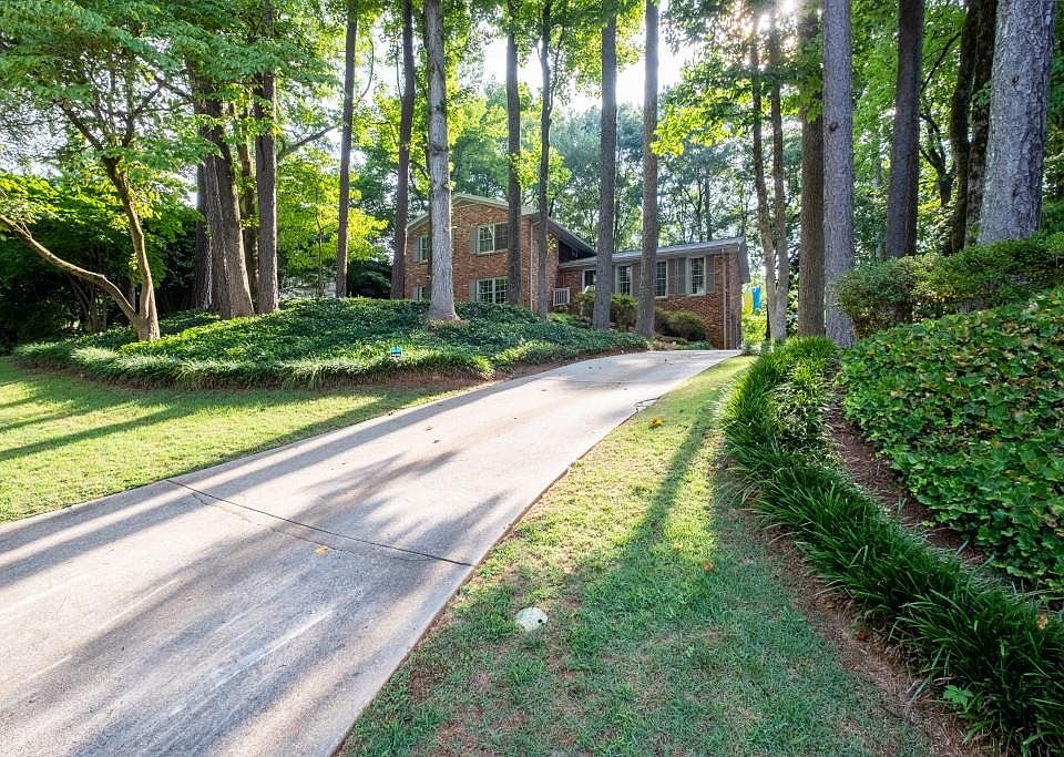 1st image of 2752 Townley Cir