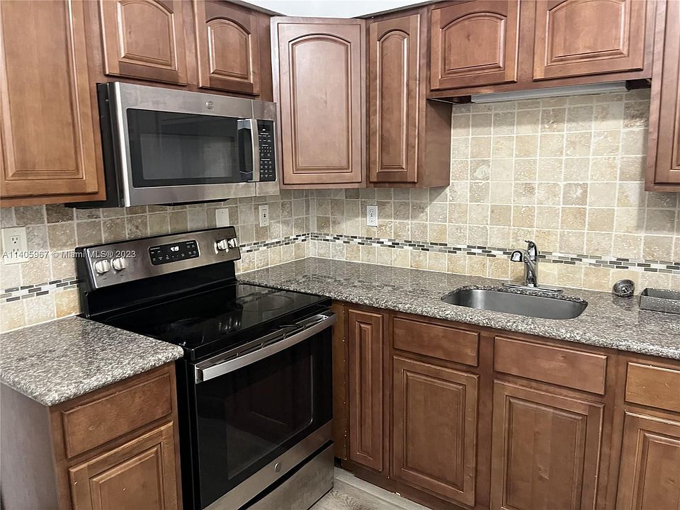 1st image of 1916 SW 11th St #6