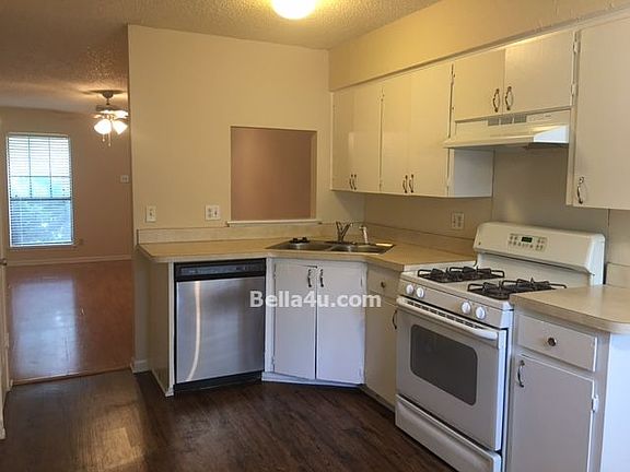 4th image of 205B W William Cannon Dr