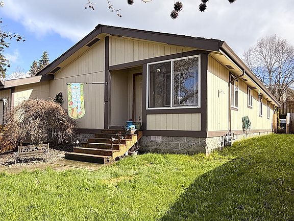 3rd image of 17848 Sue Ln