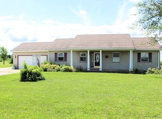 10840 E Le Claire St, Grant Park, IL 60940