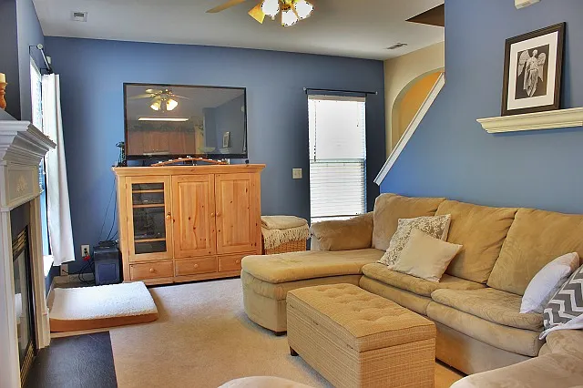 1008 Goldmist Ln — Photo 3
