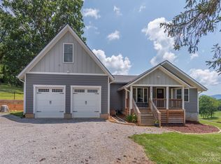 102 Crabtree Mountain Rd, Canton, NC 28716