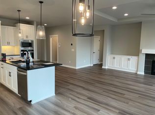 8122 SE Atwood St, Hillsboro, OR 97123