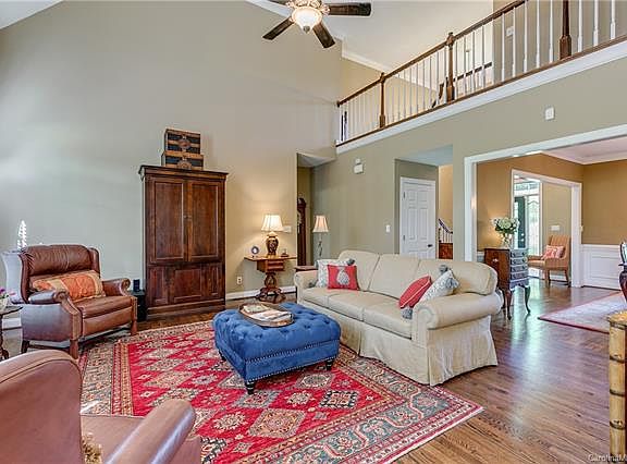5th image of 416 Glen Hollow Dr