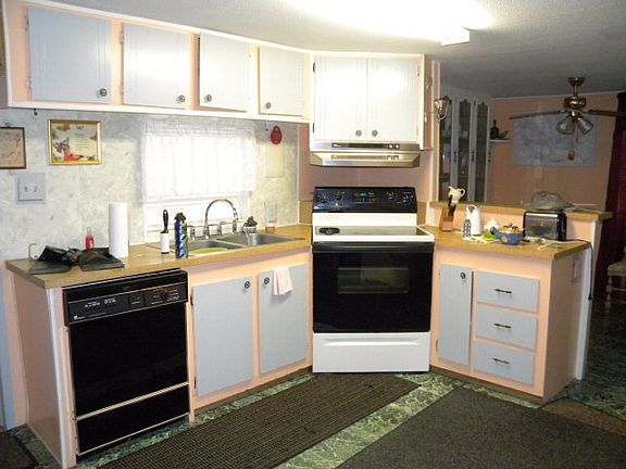 3rd image of 11036 NW 113th Pl