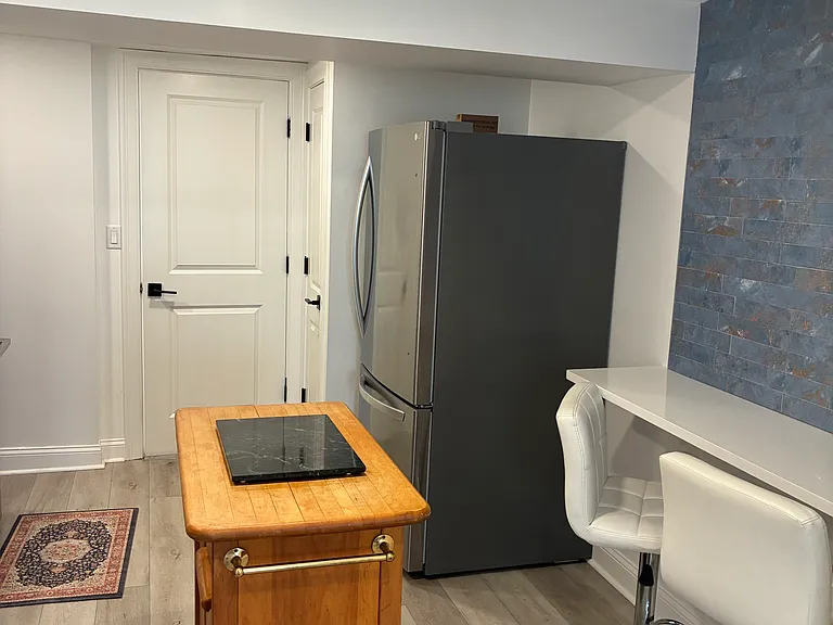 21 Hudson St — Photo 2
