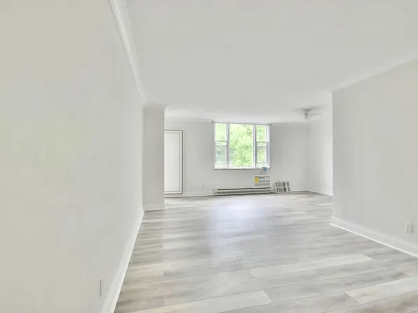 2 Grove St E #45, Barrie, ON L4M 2N5