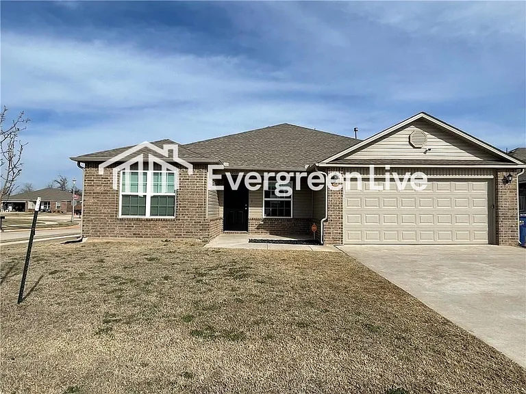 1016 N Scouts Court Way — Photo 2