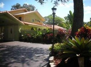 500 Gate Ln, Miami, FL 33137