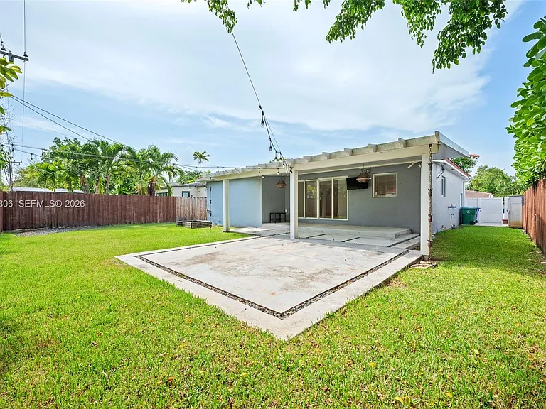 4355 SW 2nd St — Photo 23