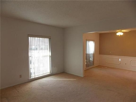 3rd image of 506 Cypresswood Dr
