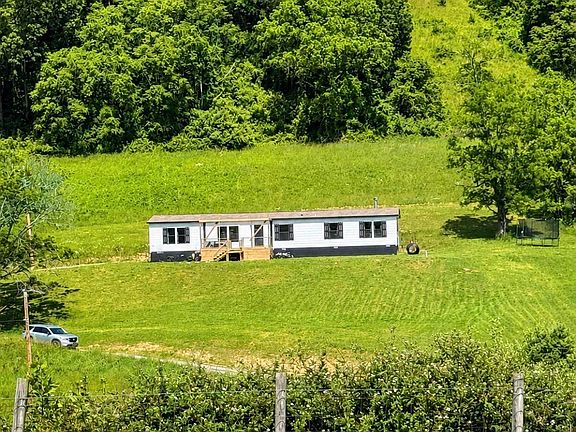 3rd image of 322 Old Acres Rd
